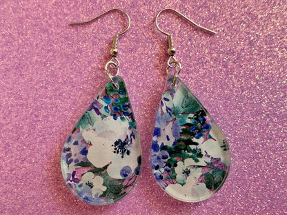 Blue & White Flower Earrings: Laser Cut Acrylic Flowers, Floral, Flowers, Plants, Bouquet, Summer Vibes, Best Gifts for Her/Him/Them