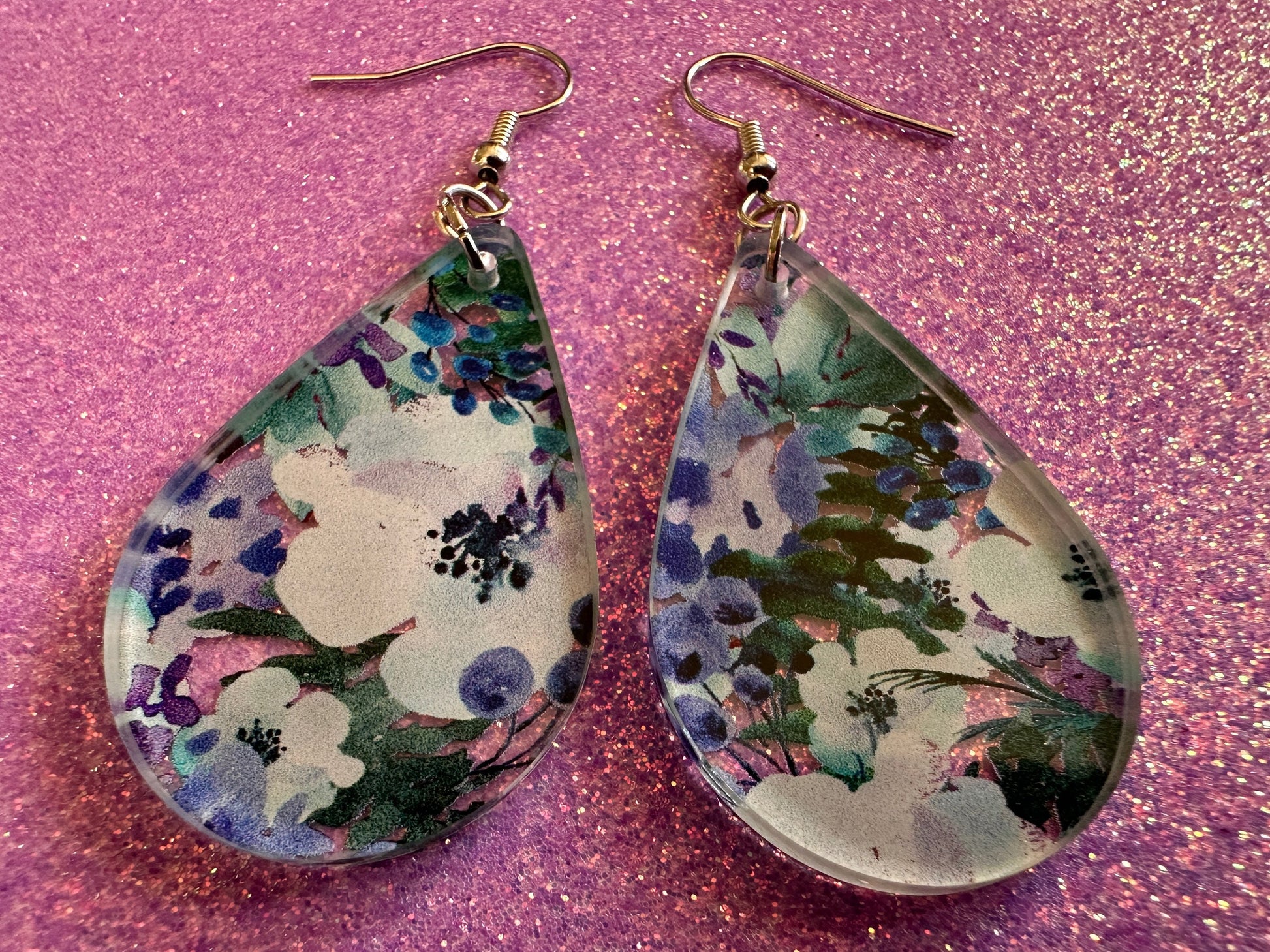 Blue & White Flower Earrings: Laser Cut Acrylic Flowers, Floral, Flowers, Plants, Bouquet, Summer Vibes, Best Gifts for Her/Him/Them