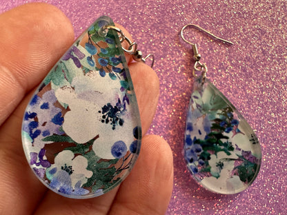 Blue & White Flower Earrings: Laser Cut Acrylic Flowers, Floral, Flowers, Plants, Bouquet, Summer Vibes, Best Gifts for Her/Him/Them