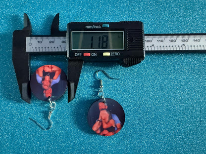 Coldplay Kiss Cam Earrings - Meme Earrings Concert Affair