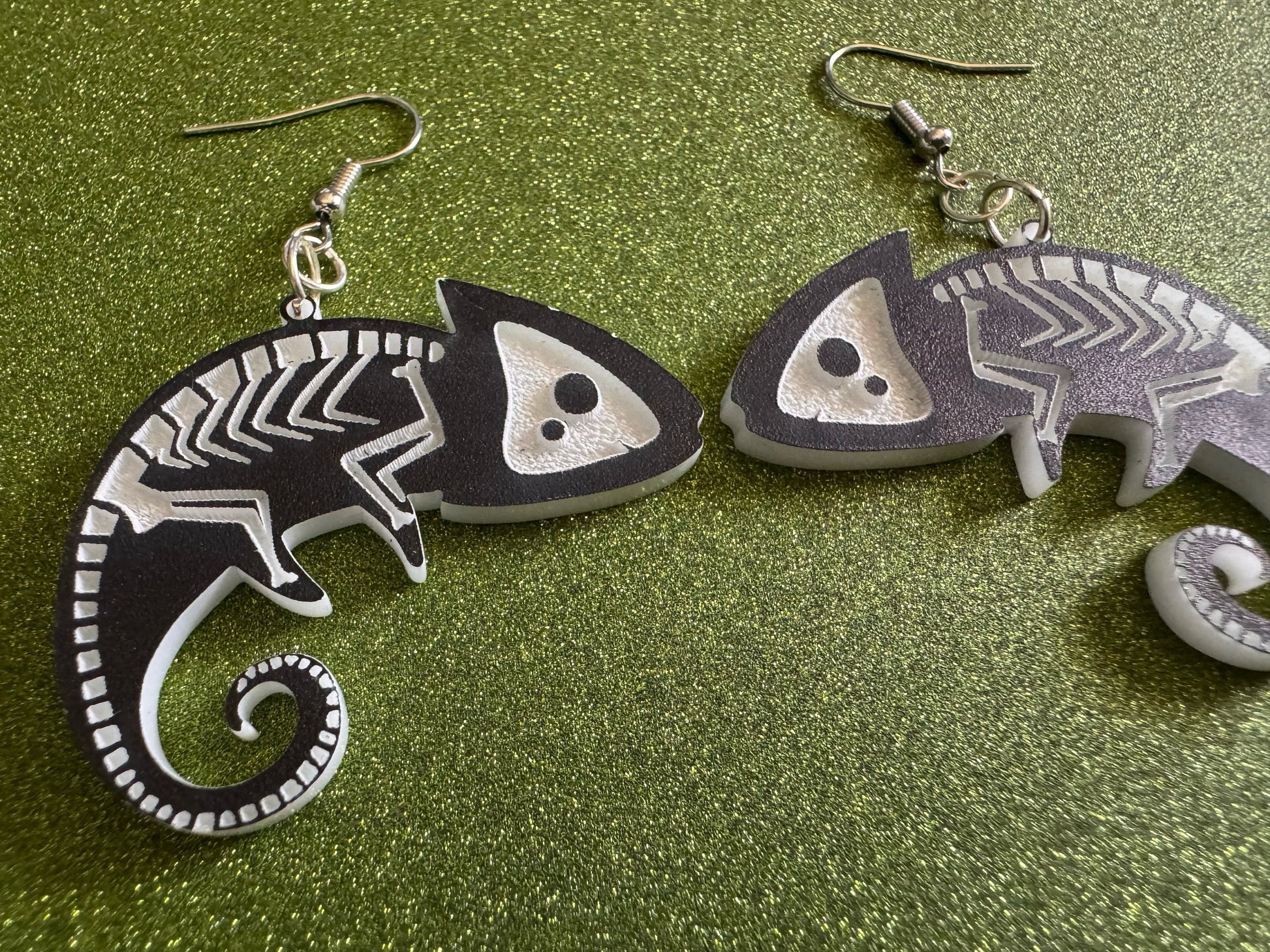 Dainty Halloween Gecko Earrings: Laser Cut Acrylic Geckos, Lizard Amphibian Skeleton, Novelty Jewelry, Gag Gift, Best Gifts for Her/Him/Them