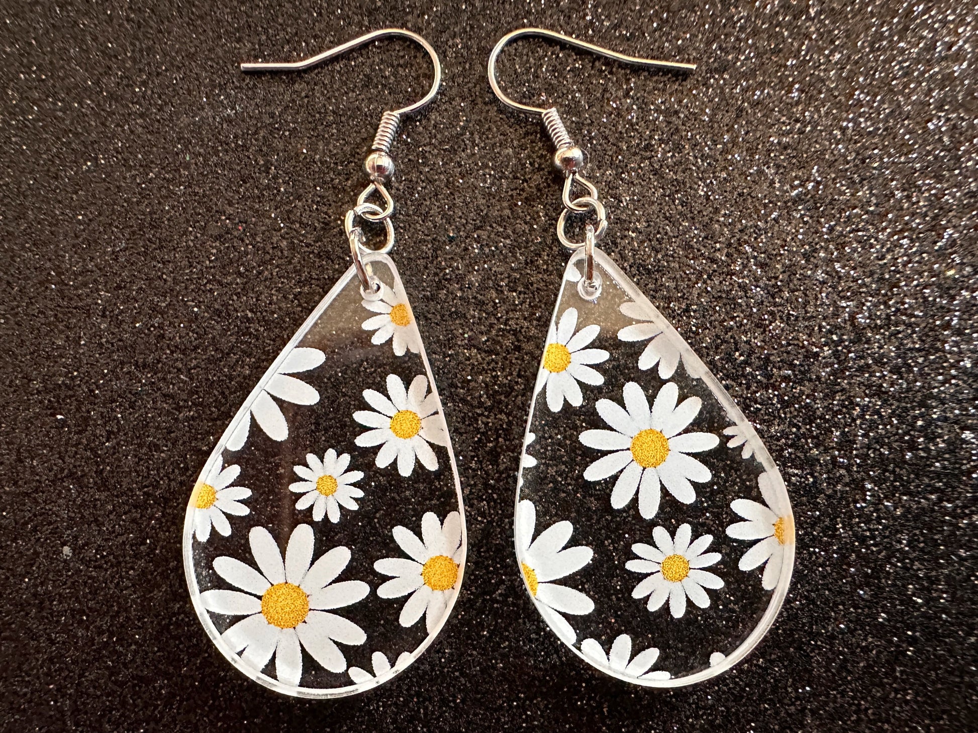 Daisy Earrings: Laser Cut Acrylic Flowers, Floral, Flowers, White Flowers, Bouquet, Plants, Summer, Valentines, Best Gifts for Her/Him/Them