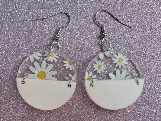 Daisy Earrings: Laser Cut Acrylic Flowers, Floral, Flowers, White Flowers, Bouquet, Plants, Summer, Valentines, Best Gifts for Her/Him/Them