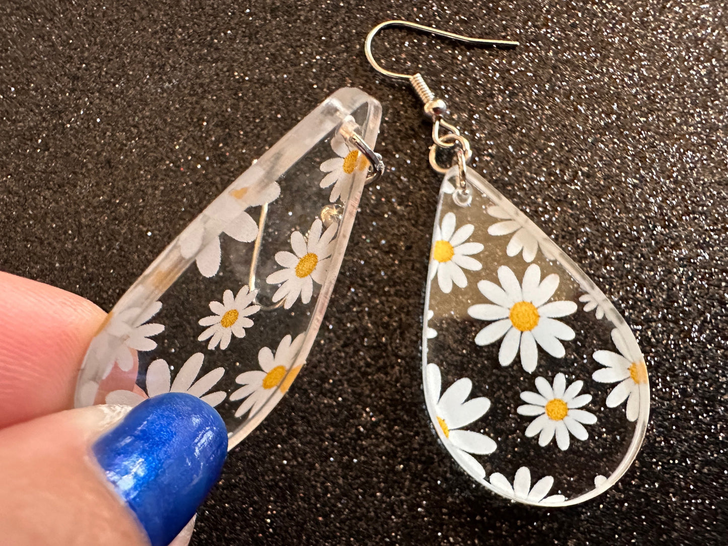 Daisy Earrings: Laser Cut Acrylic Flowers, Floral, Flowers, White Flowers, Bouquet, Plants, Summer, Valentines, Best Gifts for Her/Him/Them