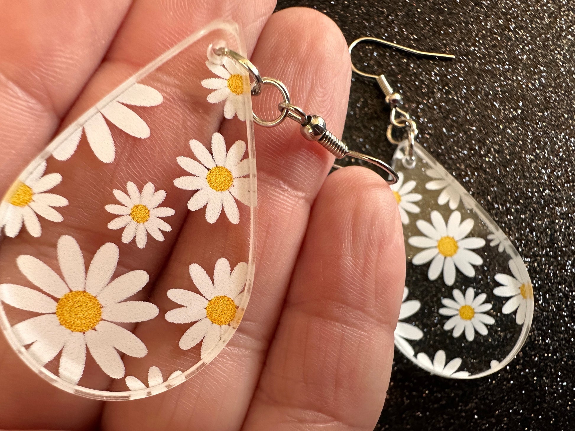 Daisy Earrings: Laser Cut Acrylic Flowers, Floral, Flowers, White Flowers, Bouquet, Plants, Summer, Valentines, Best Gifts for Her/Him/Them