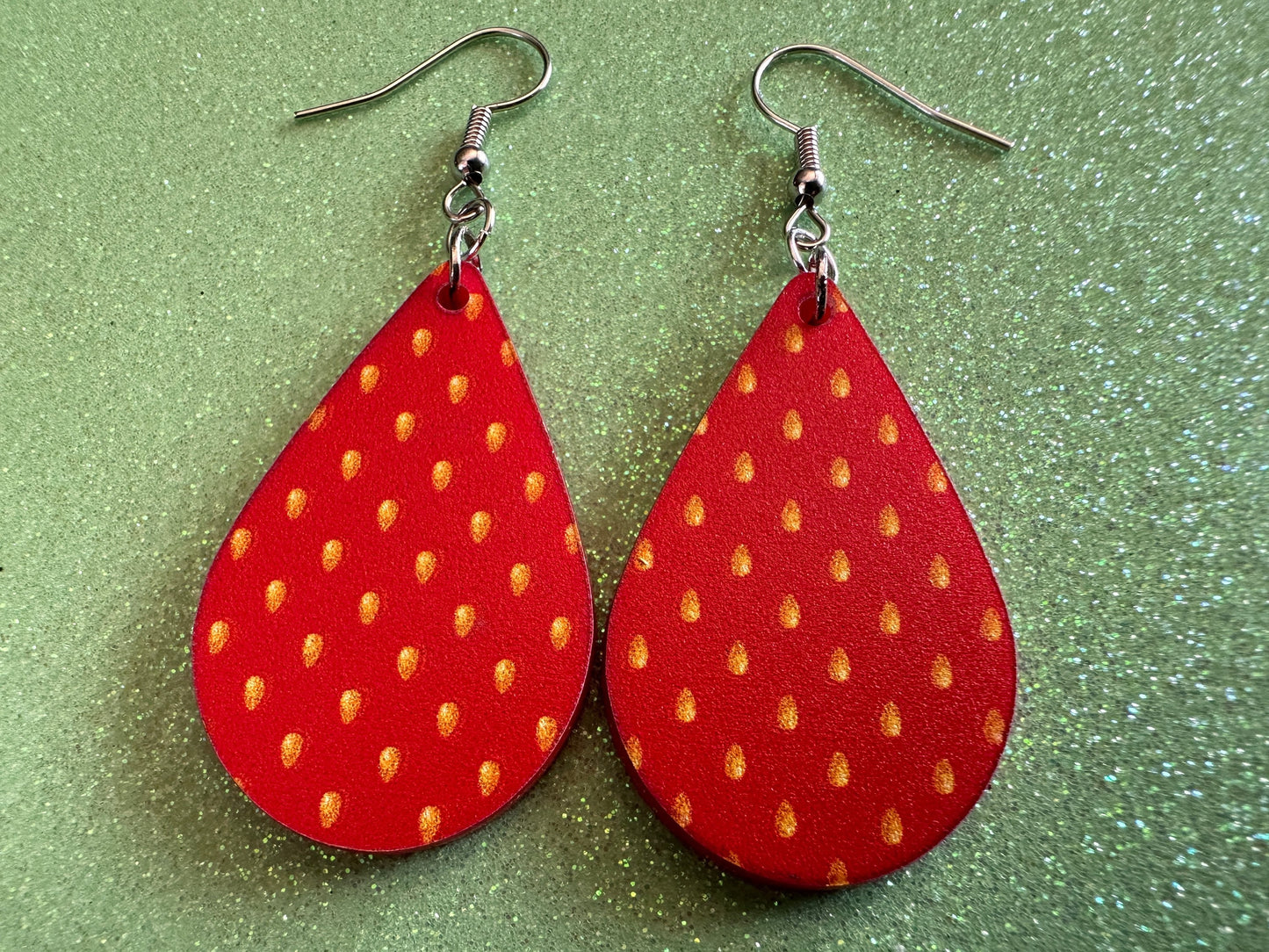 Strawberry Earrings: Laser Cut Acrylic Strawberries, Fruit, Heart, Fruits, Red Earrings, Summer Vibes, Food Earrings, Gifts for Her/Him/Them