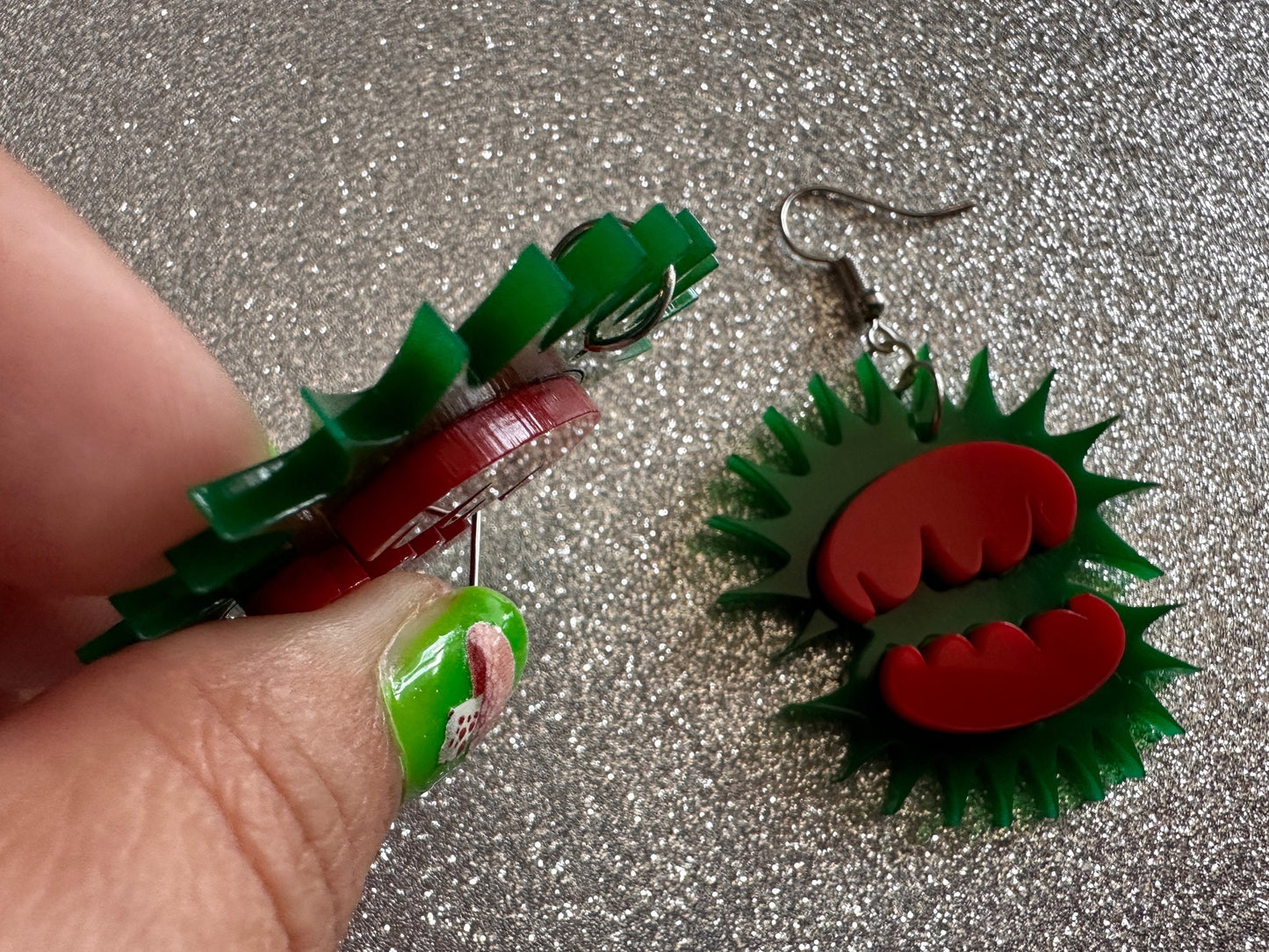 Venus Fly Trap Earrings: Exotic Plants, Green Earrings, Laser Cut Acrylic Jewelry, Carnivorous Plants, Unique Gifts for Her/Him/Them