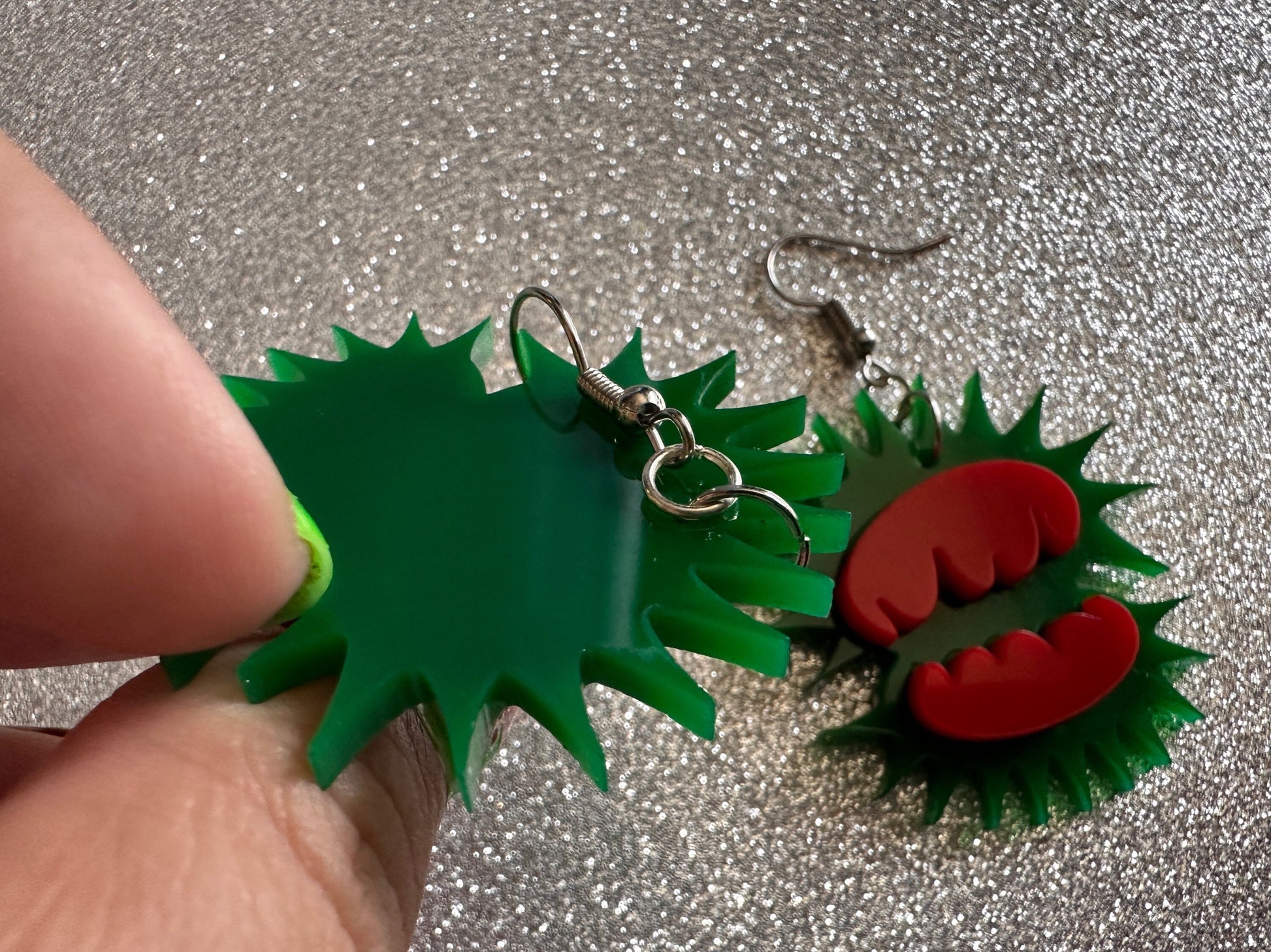 Venus Fly Trap Earrings: Exotic Plants, Green Earrings, Laser Cut Acrylic Jewelry, Carnivorous Plants, Unique Gifts for Her/Him/Them