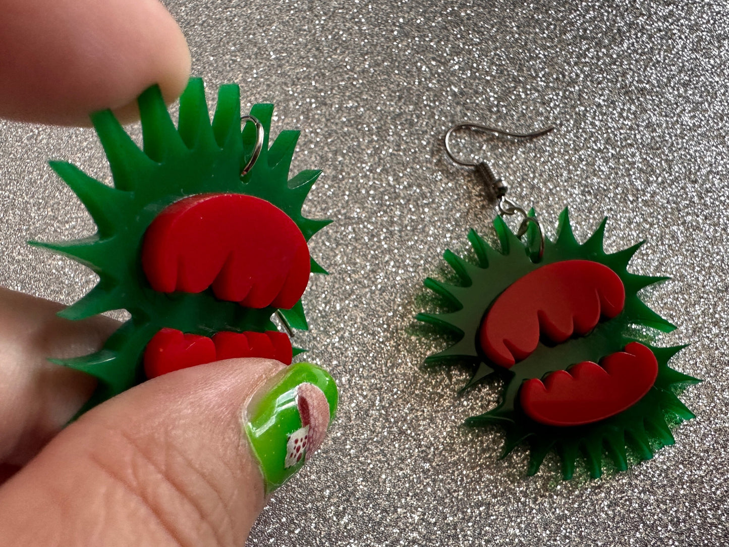 Venus Fly Trap Earrings: Exotic Plants, Green Earrings, Laser Cut Acrylic Jewelry, Carnivorous Plants, Unique Gifts for Her/Him/Them