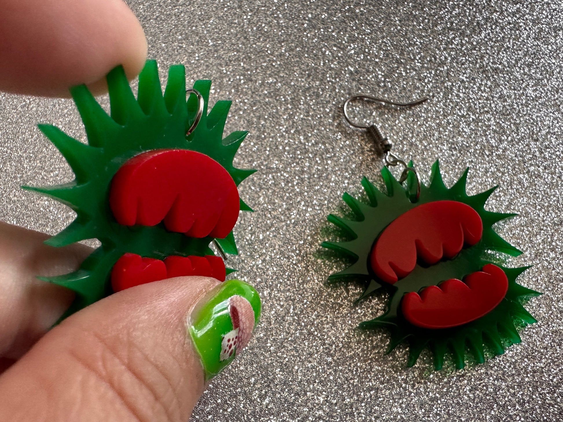 Venus Fly Trap Earrings: Exotic Plants, Green Earrings, Laser Cut Acrylic Jewelry, Carnivorous Plants, Unique Gifts for Her/Him/Them