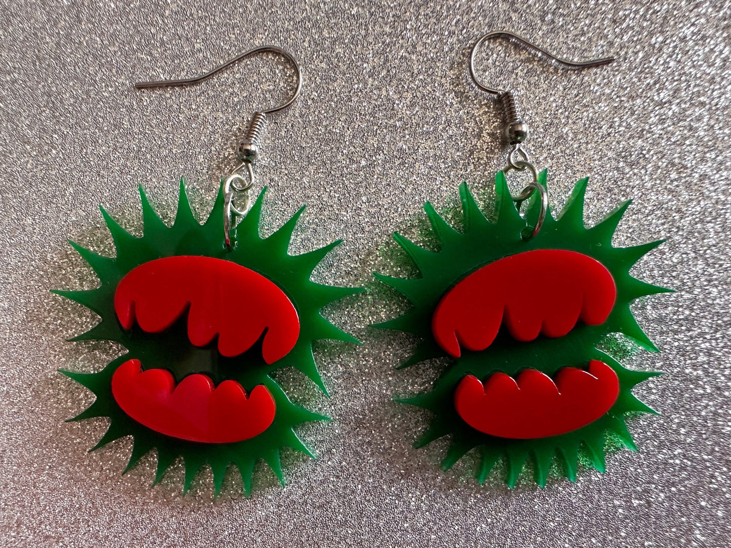 Venus Fly Trap Earrings: Exotic Plants, Green Earrings, Laser Cut Acrylic Jewelry, Carnivorous Plants, Unique Gifts for Her/Him/Them